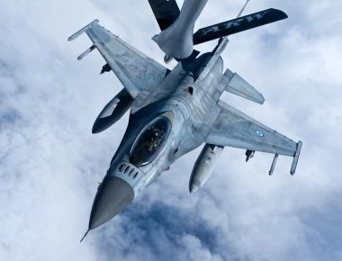 Βίντεο: Όταν ελληνικά μαχητικά ανεφοδιάζονται στον αέρα